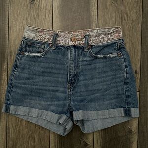 Blue American eagle jeans.